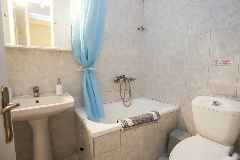 Alexandra House Apartment